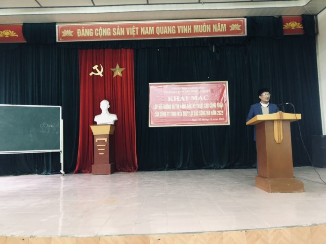 Phát biểu.jpg